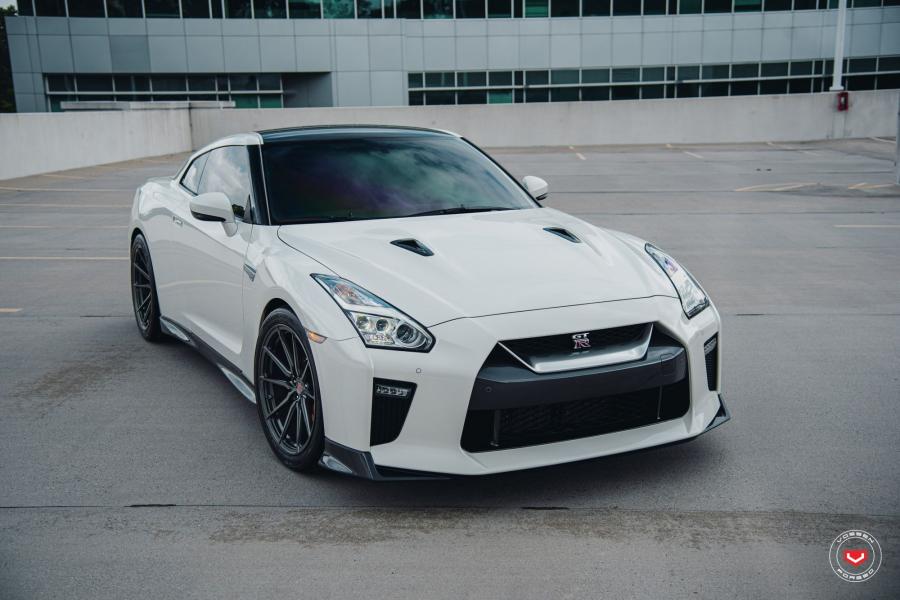  Nissan GT-R on Vossen Wheels (M-X2) 2019 года  (фото 1 из 26)